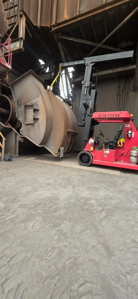 Fan housing drawn clear on the high-reach forklift