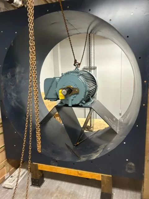 Drive motor rigged into the wind tunnel bulkhead
