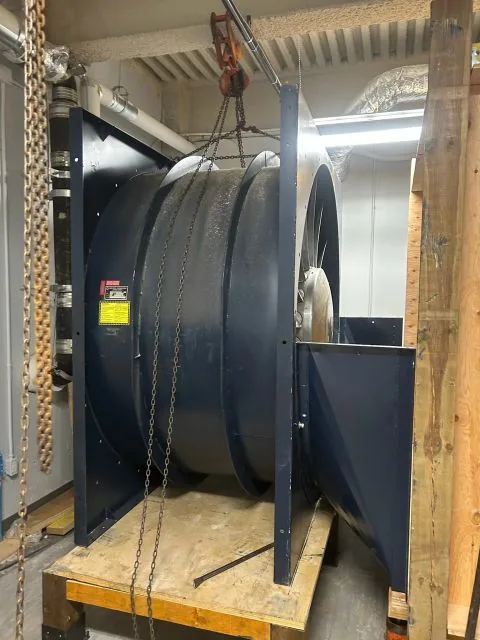 Tunnel body sections lifted into position